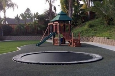 Trampoline on Rubber Mulch